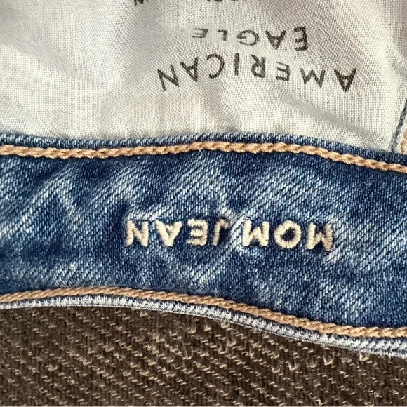 Distressed American Eagle Jeans Size 2 High Rise Mom Jeans 90’s Y2k - Picture 8 of 8